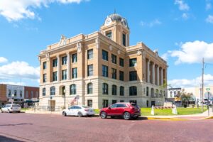 photo of cooke county courthouse on a sunny day in courthouse square, one of the best things to do in gainesville tx