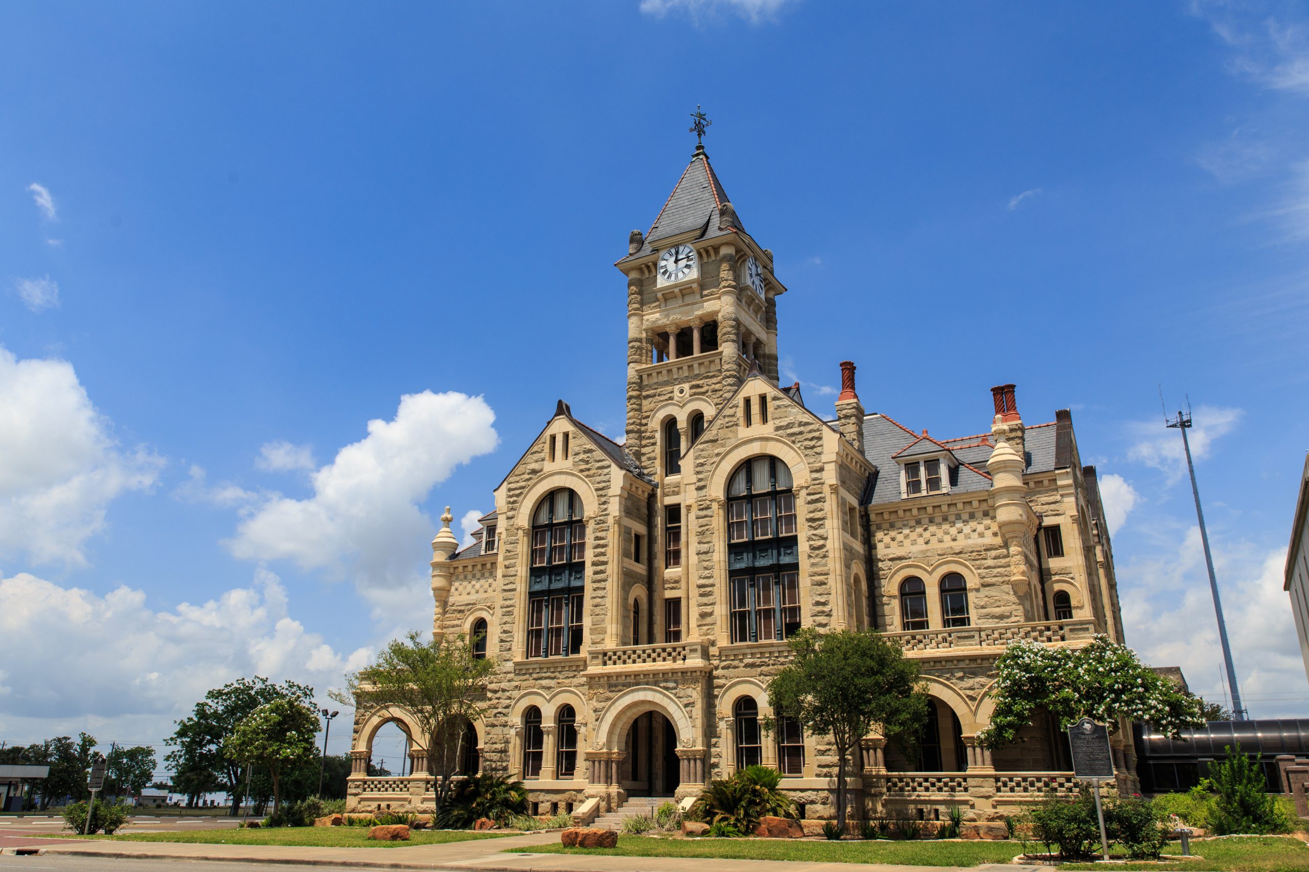 ornate victoria county courthouse, one of the best things to do in victoria texas